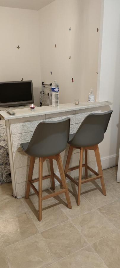 Appartement Duplex F2 Tout Confort Proche Centre Ville Avec Parking Gratuit Montluçon Eksteriør bilde