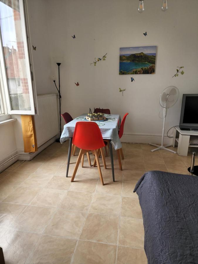 Appartement Duplex F2 Tout Confort Proche Centre Ville Avec Parking Gratuit Montluçon Eksteriør bilde