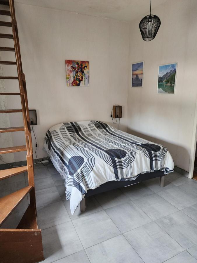 Appartement Duplex F2 Tout Confort Proche Centre Ville Avec Parking Gratuit Montluçon Eksteriør bilde