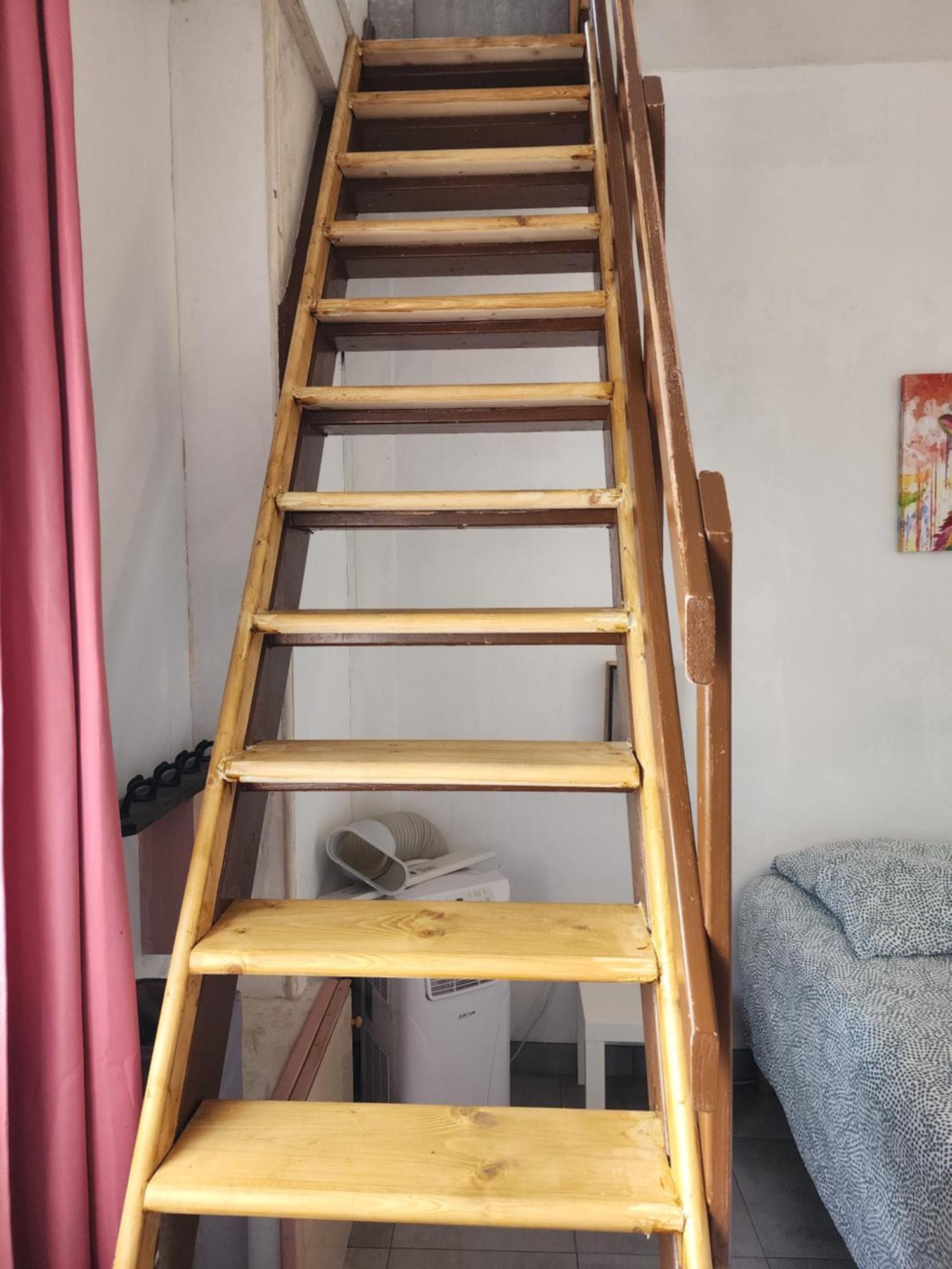 Appartement Duplex F2 Tout Confort Proche Centre Ville Avec Parking Gratuit Montluçon Eksteriør bilde